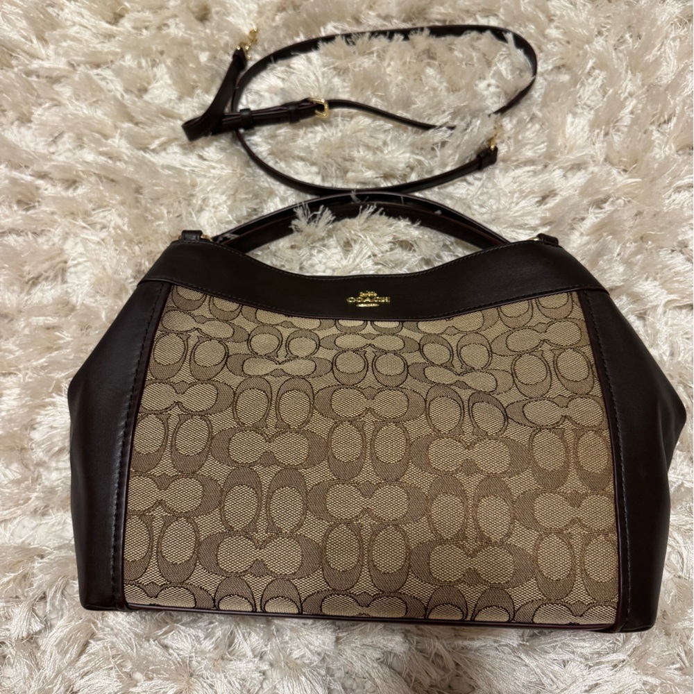 ❌SOLD❌✨Gently Used Ladies Coach Signature Brown and Tan Shoulder Bag✨ - Picture 12 of 16